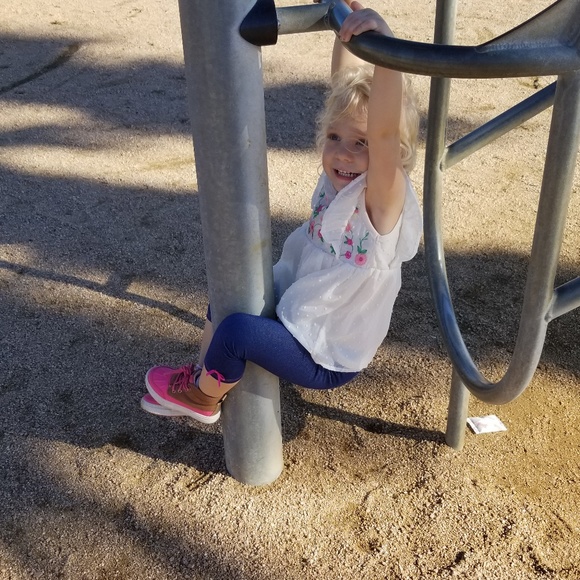 Meet your Posher, Meghan - Picture 2 of 2